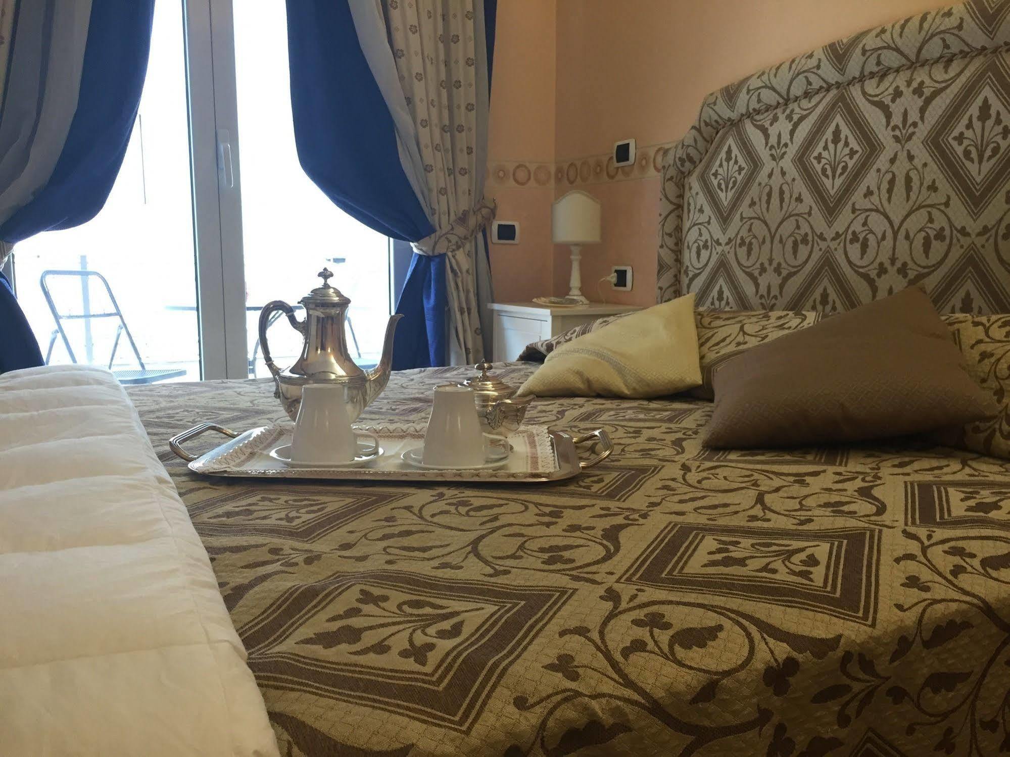 Bed and Breakfast Il Colonnato Roma Exterior foto
